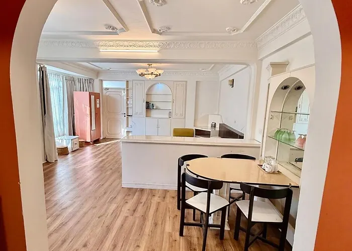 Apartment A La Mode